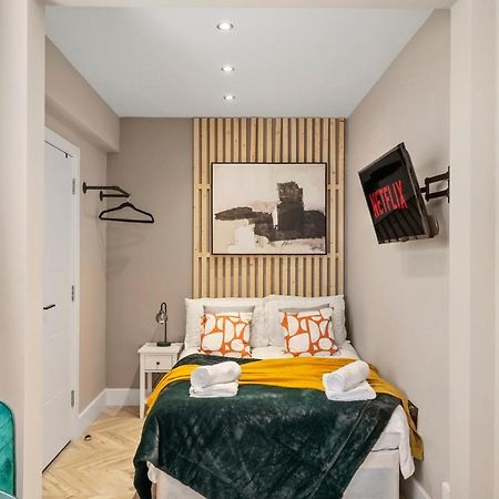 Cosy Heathrow Studios - Parking - Garden Londra Exterior foto