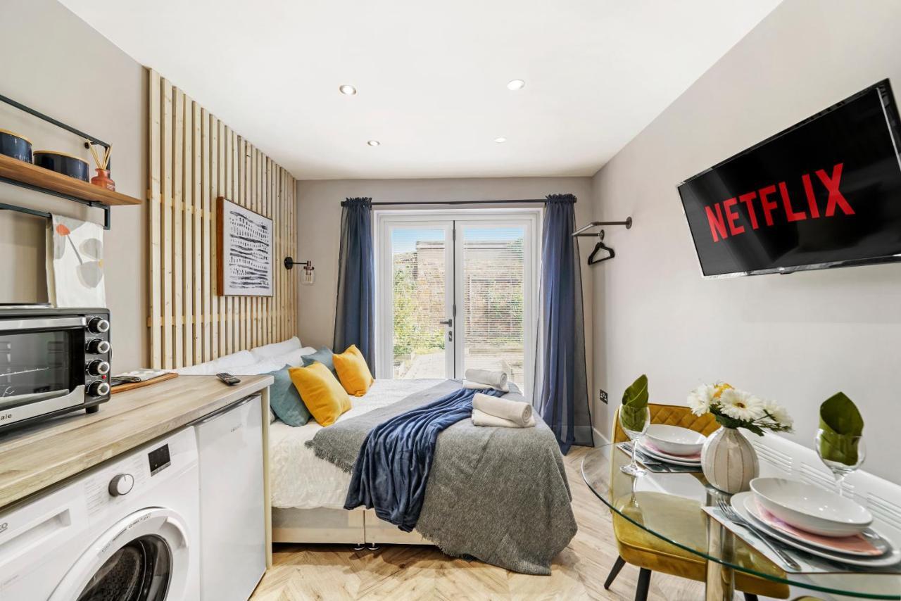 Cosy Heathrow Studios - Parking - Garden Londra Exterior foto