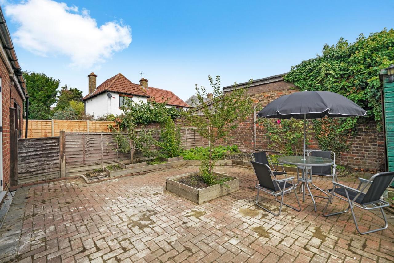 Cosy Heathrow Studios - Parking - Garden Londra Exterior foto