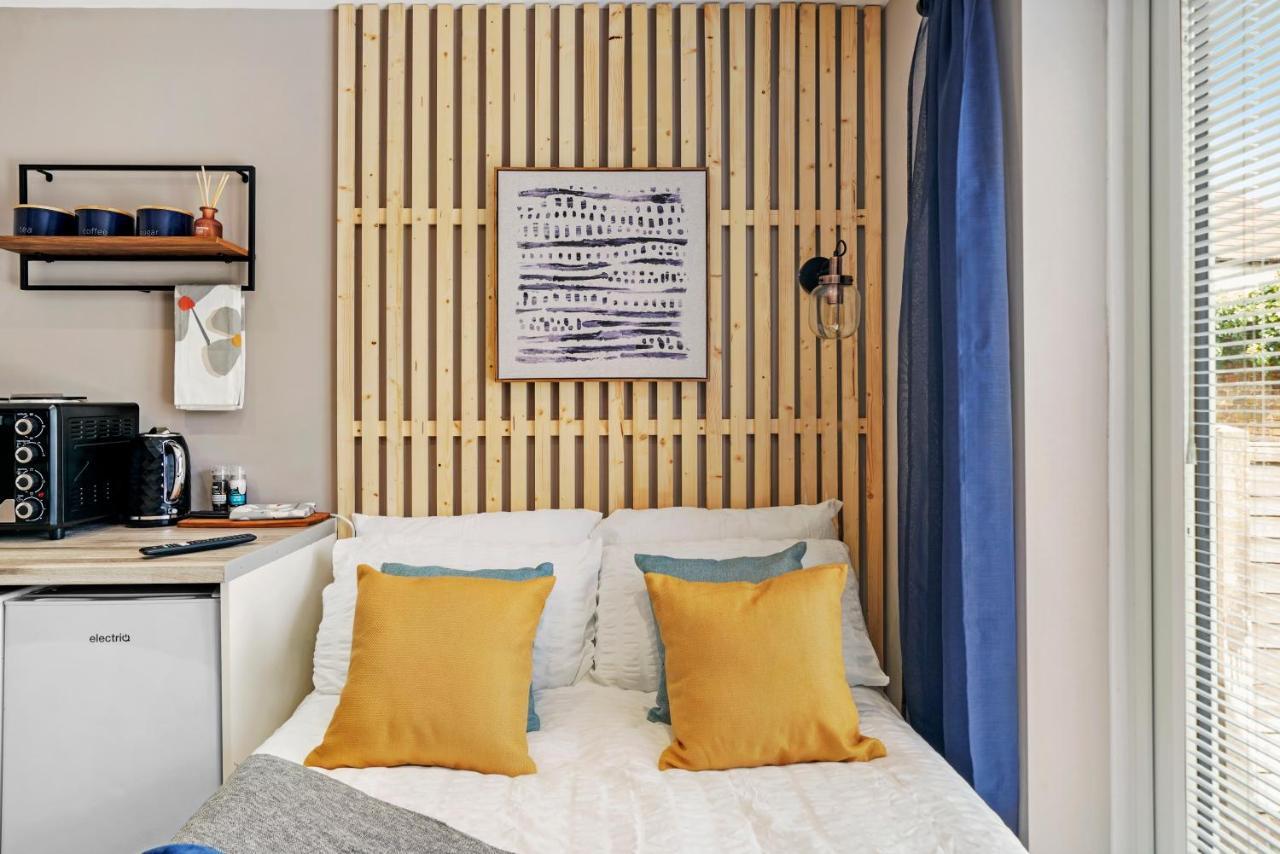 Cosy Heathrow Studios - Parking - Garden Londra Exterior foto