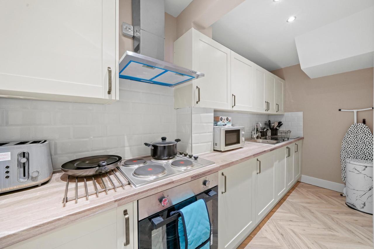 Cosy Heathrow Studios - Parking - Garden Londra Exterior foto