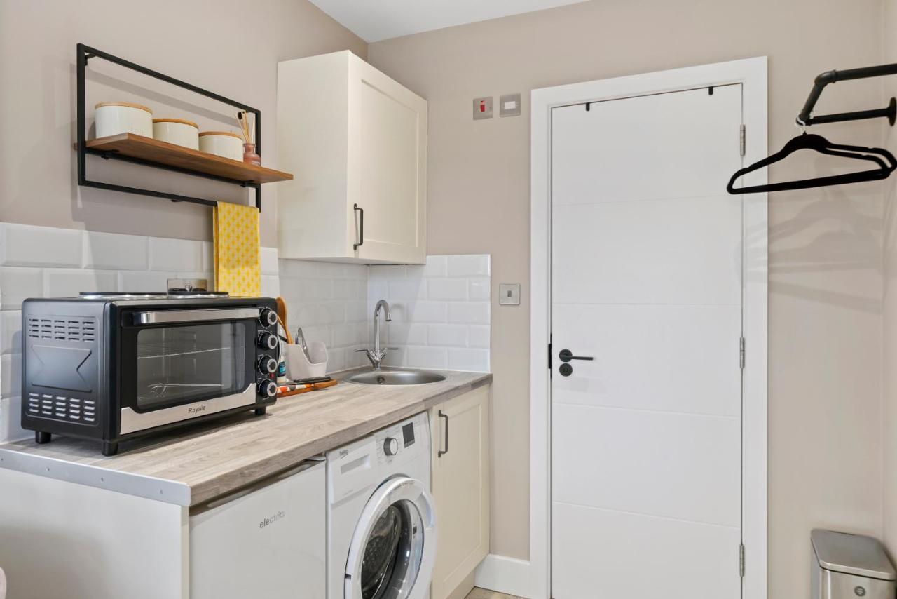 Cosy Heathrow Studios - Parking - Garden Londra Exterior foto